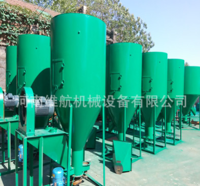 現貨供應立式飼料攪拌機 養豬飼料攪拌機 自吸式飼料粉碎攪拌機