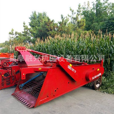 西安藥材收獲機(jī)廠家大型黃芪板藍(lán)根收割機(jī)滾筒式油莎豆收獲機(jī)