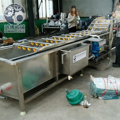 大型氣泡清洗機(jī)定制加工 食品廠用清洗線 推薦鴻博清洗機(jī)