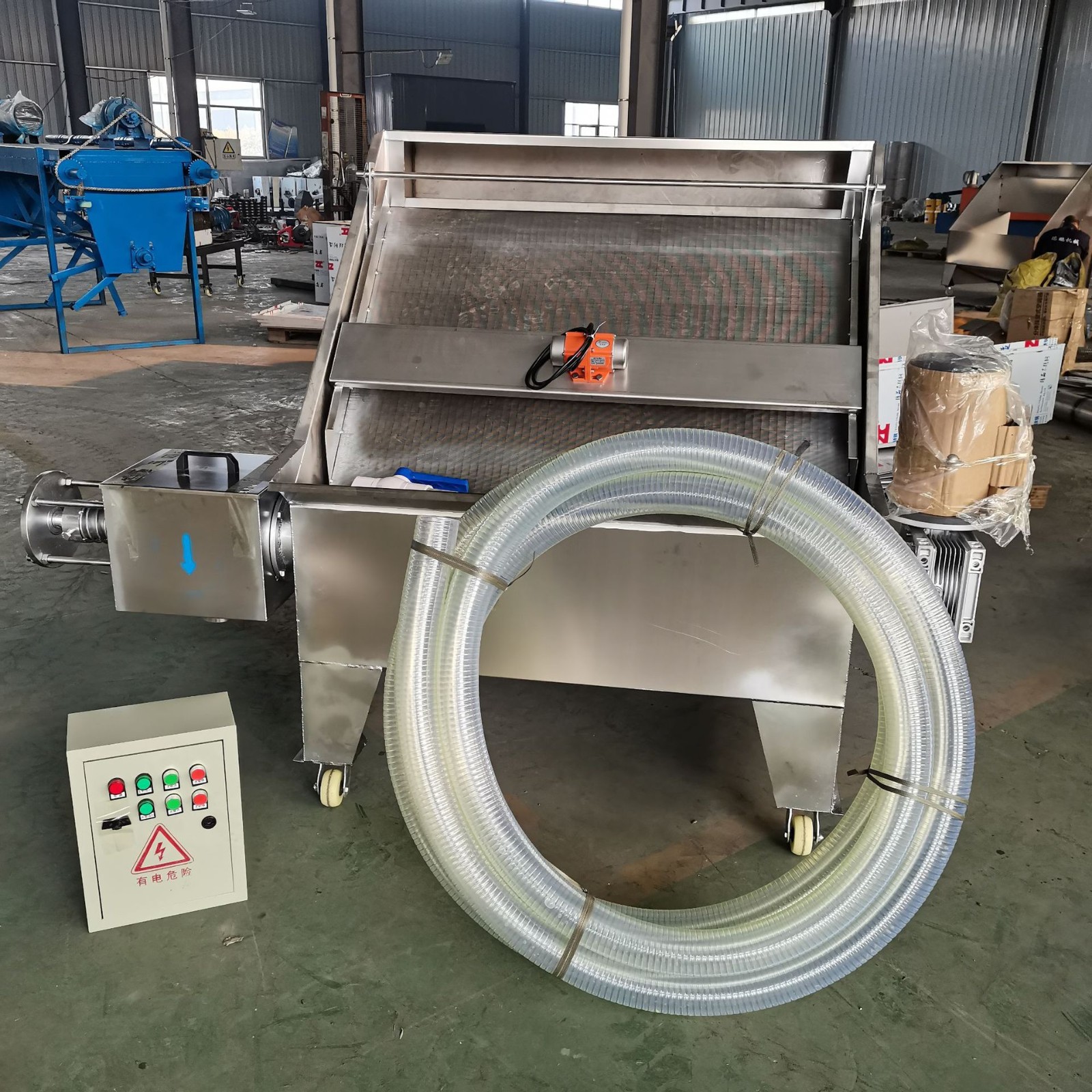 不銹鋼斜篩式畜類糞便干濕分離機 殘渣垃圾脫水機畜禽糞便脫水機