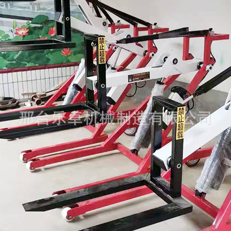 廠(chǎng)家隨車(chē)搬運(yùn)便攜式電動(dòng)叉小車(chē) 倉(cāng)庫(kù)手推電動(dòng)小車(chē) 全電動(dòng)跟車(chē)叉車(chē)