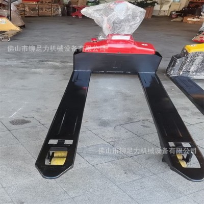 供應(yīng)1.5噸電動式搬運(yùn)叉車與2噸蓄電池鋰電款的電動搬運(yùn)車價(jià)格