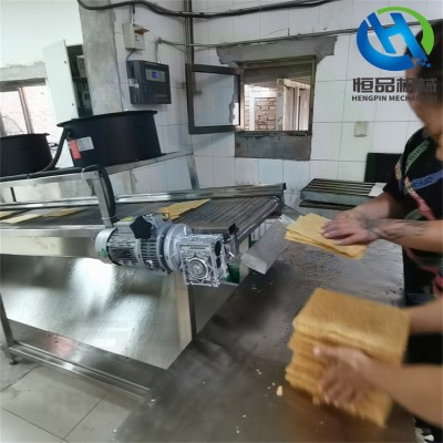 炸脆皮的機器 自動化薄脆油炸生產機器 高產量電加熱油炸機