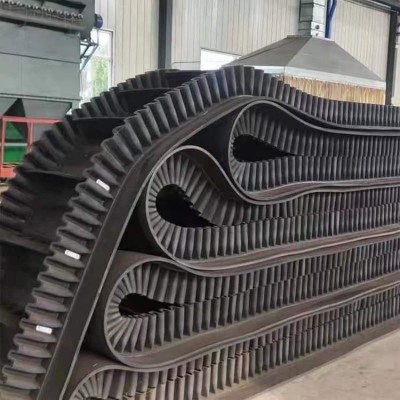 不銹鋼304鏈板輸送機(jī) 機(jī)械車間工作平臺(tái)耐高溫板式送輸機(jī)