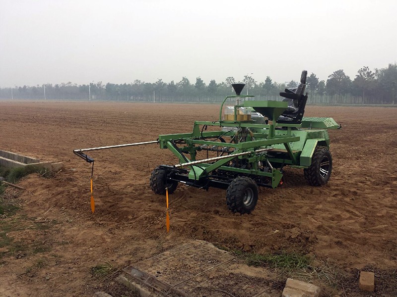 2B-6-ZL150 自走式數控小播種機