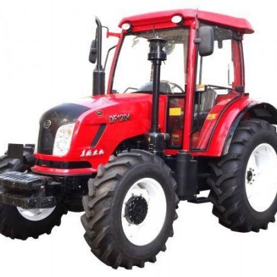 東風(fēng)DF1204輪式拖拉機(jī)