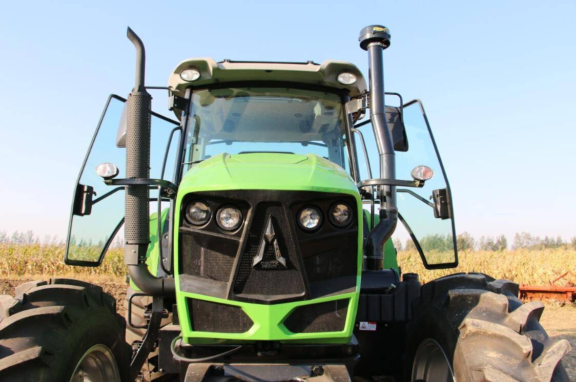 道依茨-法爾CD1304輪式拖拉機