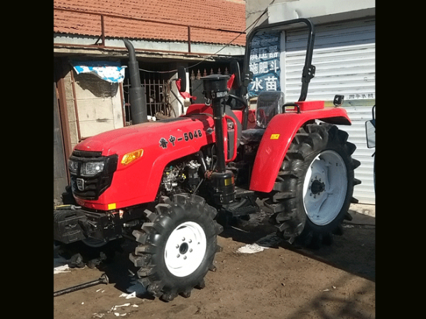 魯中504B輪式拖拉機(jī)