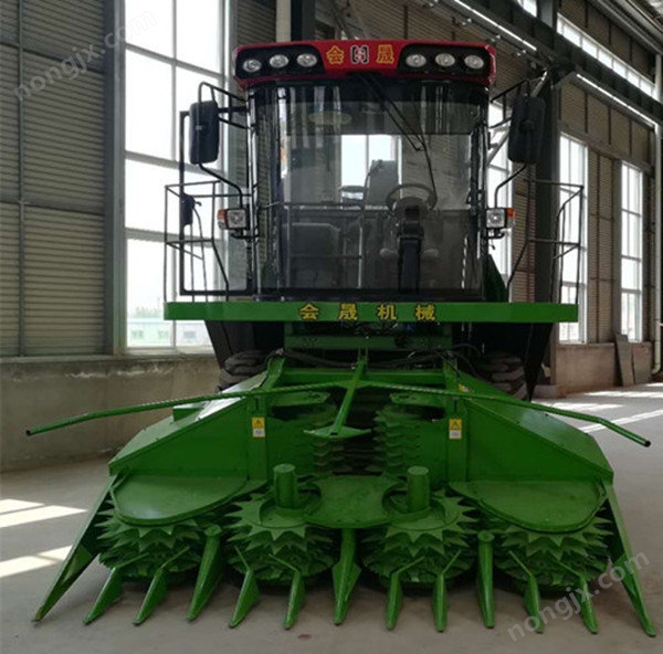 會(huì)晟4QZP-3000自走式青貯飼料收獲機(jī)