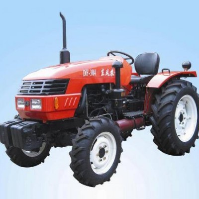 東風304輪式拖拉機