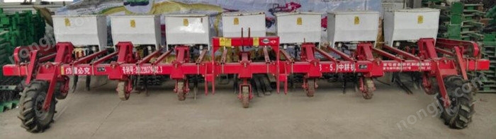 奎屯吾吾農機3ZF-5.0中耕追肥機