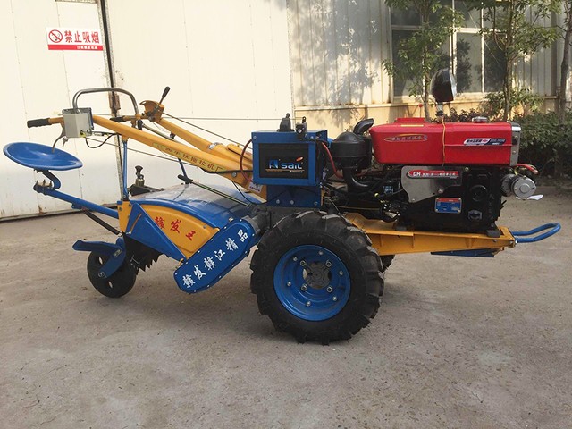 手扶拖拉機(jī)