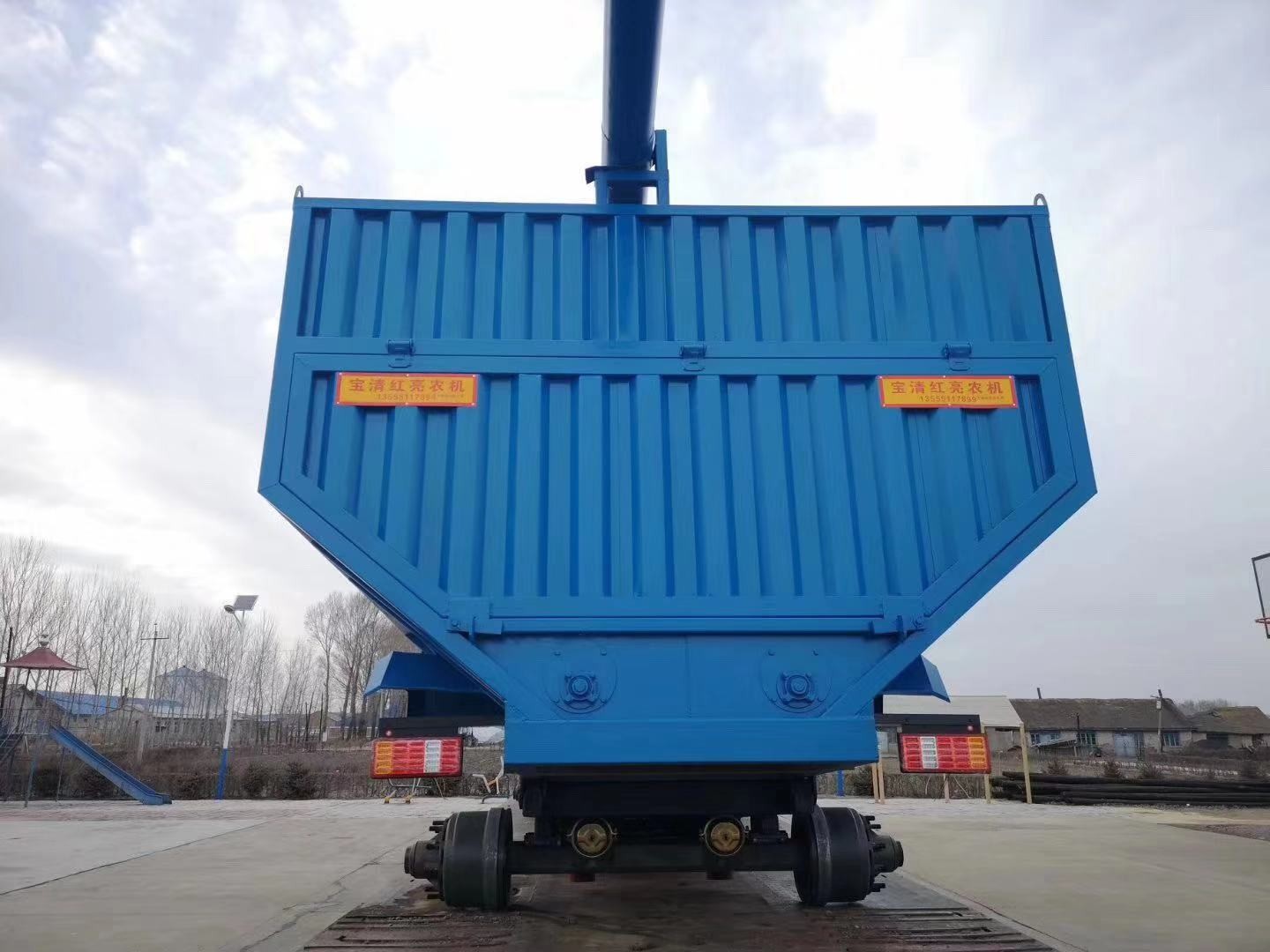 牽引式精播機加肥車