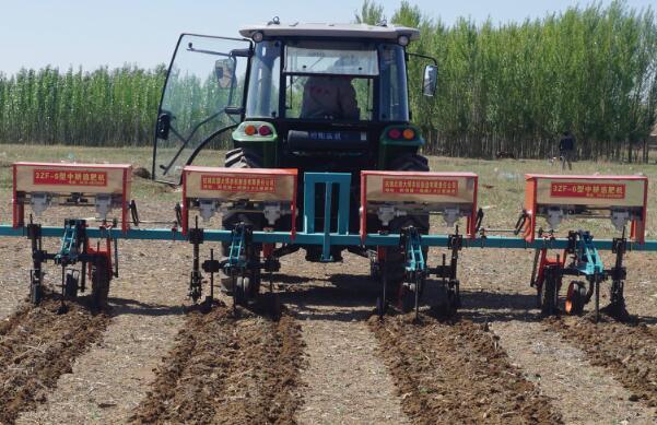 大博3ZF-6葵花中耕施肥機(jī)