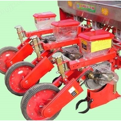 2013新款3行玉米播種機(鏈條式)