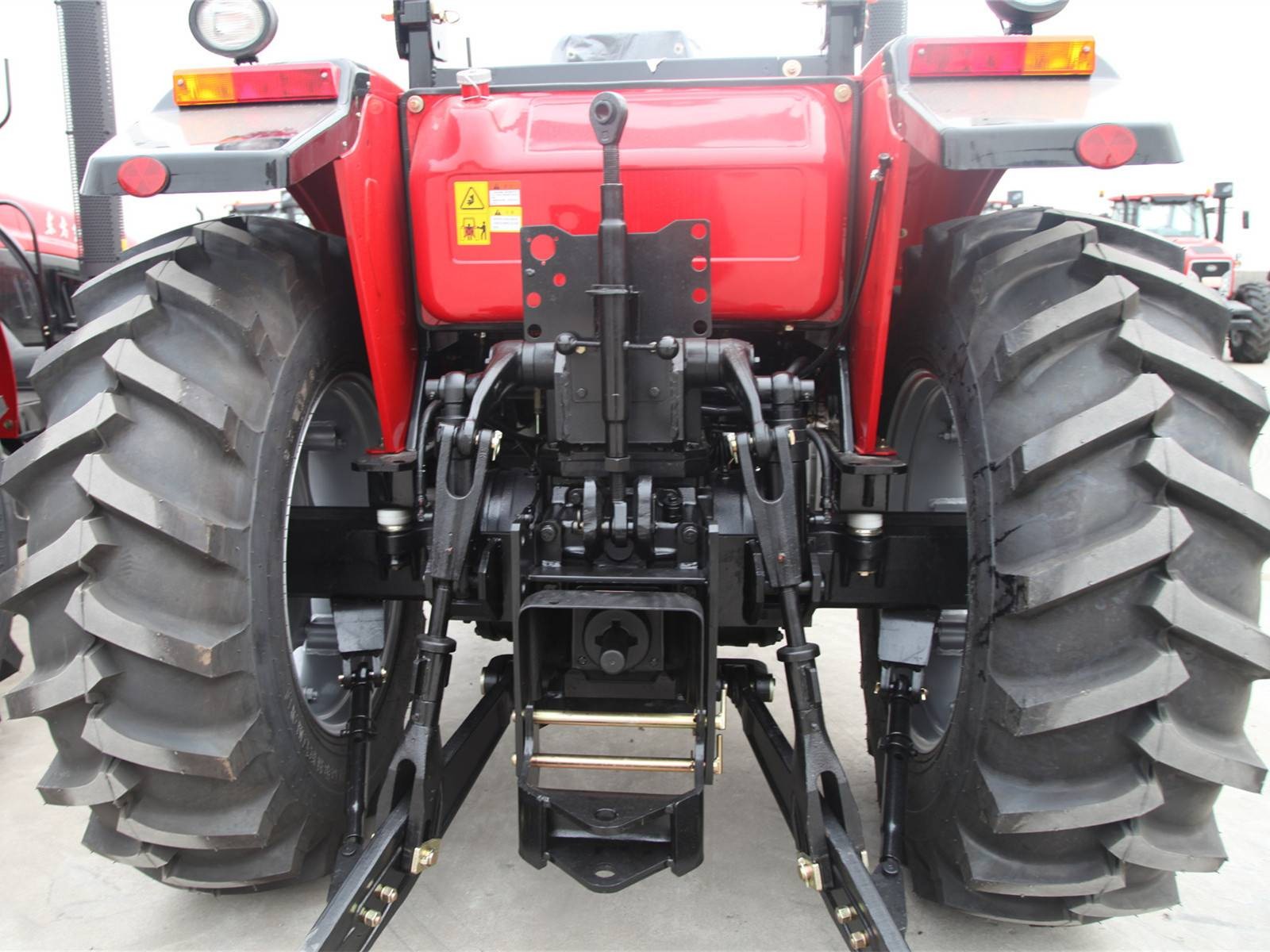 東方紅LX1204輪式拖拉機