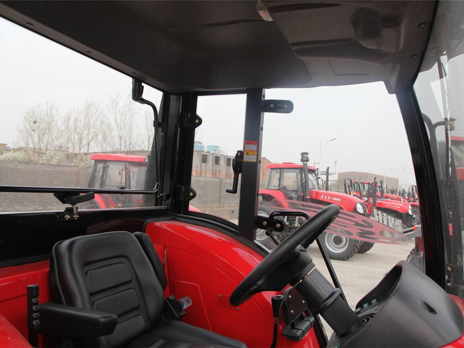 東方紅LF904輪式拖拉機