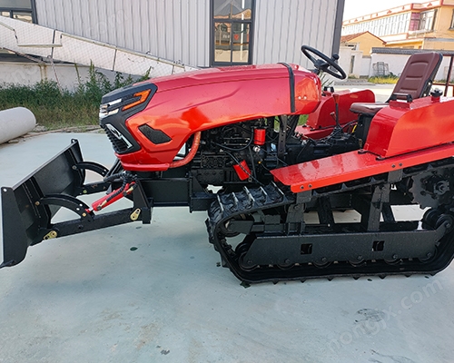 遙控式拖拉機(jī) 遙控式拖拉機(jī)