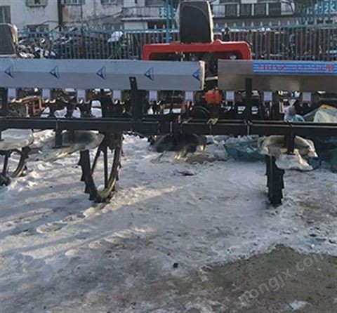 多功能水田穴播機