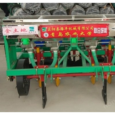 花生覆膜起壟施肥精量播種機（兩壟四行）